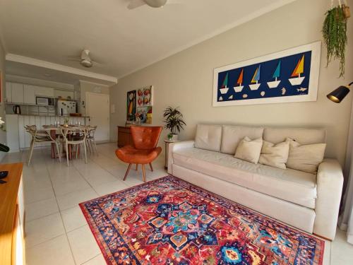 Apartamento Praia da Enseada - Ideal para toda família – khách sạn tại Praia da Enseada