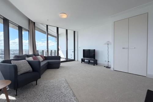 Sky High 1BR apt in Sydney Olympic Park - image 8