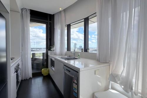 Sky High 1BR apt in Sydney Olympic Park - image 7