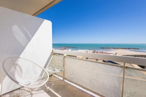 Appartement Vue Mer avec Terrasse, a Deux Pas de la Plage