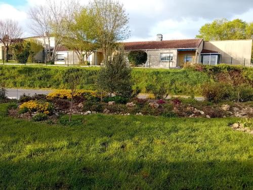 domaine de marodi lavande in Baignes-Sainte-Radegonde