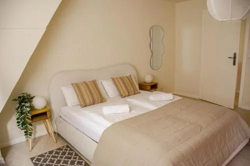 Goldlöckchen, 80 qm 2-Room Apartment im Herzen der Detmolder Innenstadt in Detmold, Deutschland