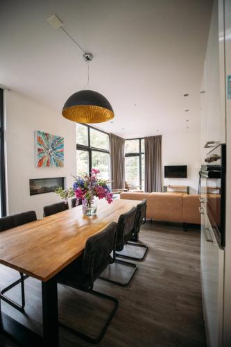 Holiday Home Maridu Family L-Cube in Schaarsbergen