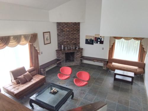 Mountain house in Cascajal de Coronado in San Jerónimo