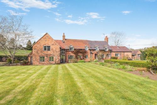 Iekārtas, 4 Bed in Shrawley oc-s34861 in Shrawley