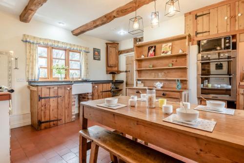 Iekārtas, 4 Bed in Shrawley oc-s34861 in Shrawley