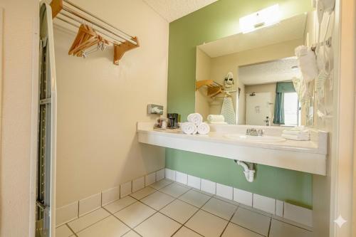 Super 8 by Wyndham Barstow in Barstow, USA
