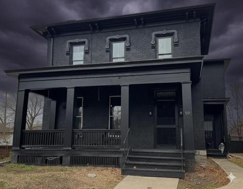 Morticia's Manor