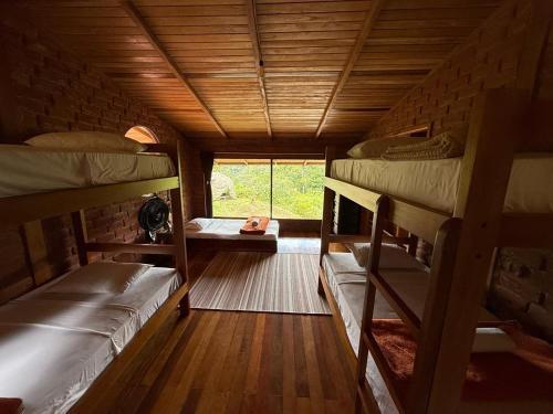 1 twin bed, 2 bunk beds