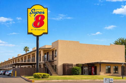 Super 8 by Wyndham Barstow, Barstow