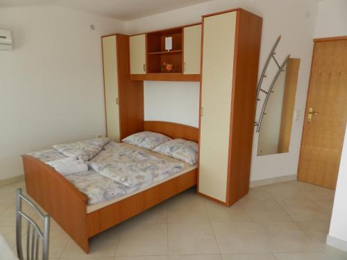Apartment in Malinska I - image 2