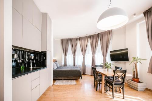Karlo Main Square Apartments, Zagreb