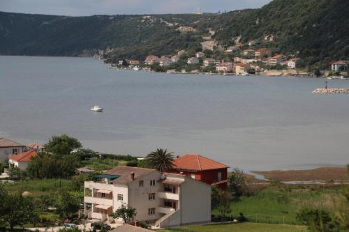  Apartment Supetarska Draga 2 in Supetarska Draga