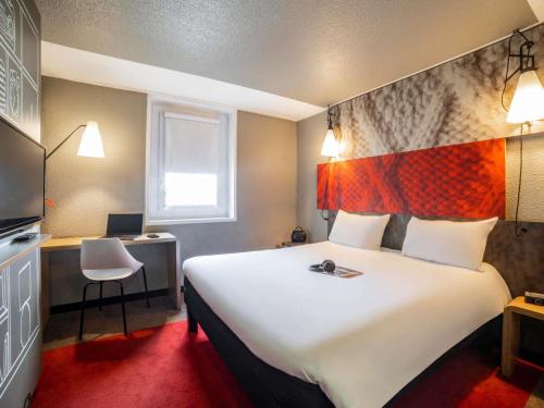 Фасада на хотела, Ibis Paris Porte De Bercy in Шарантон-льо-Пон