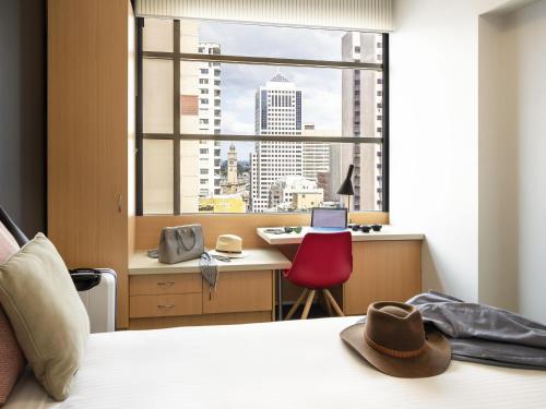Exterior view, ibis Sydney World Square in Sydney CBD