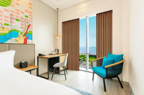 room detail thumbnail 1