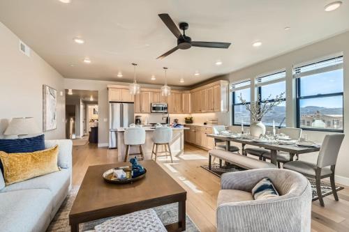 Pet Friendly! Winston's Lodge at Helling 203 condo - image 9