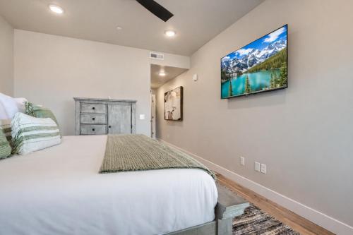 Pet Friendly! Winston's Lodge at Helling 203 condo - image 8