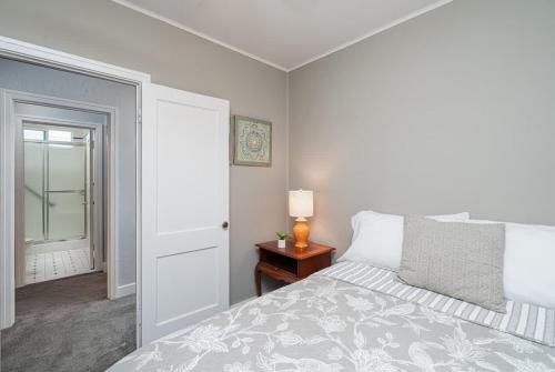 304 Ruby A & B - Charming Balboa Island Duplex - image 2