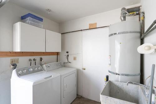 304 Ruby A & B - Charming Balboa Island Duplex - image 3