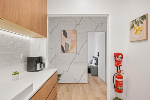 Inviting Double Room with Ensuite Bath Sunlit Comfort at Matraville - Shared Kitchen in Little Bay