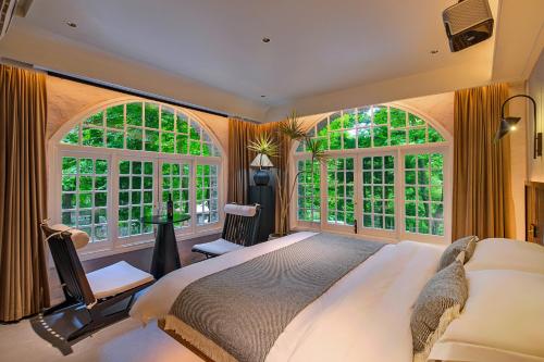 1 queen bed