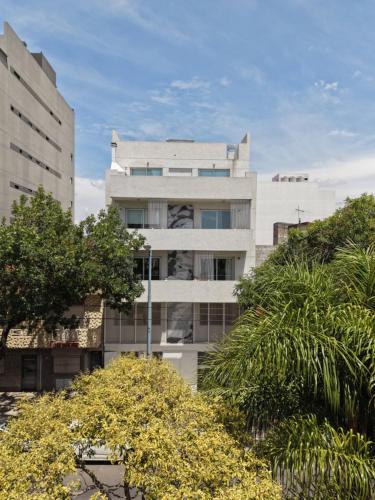 3 ambientes equipado con terraza privada y cochera, Alquiler temporal en Villa Devoto, Dueño Alquila – khách sạn tại Morón