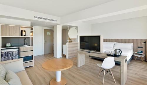 room detail thumbnail 0