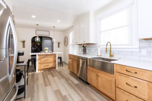 New Group Space - Sleeps 20! Near Sports Center in ヒューロン（OH）