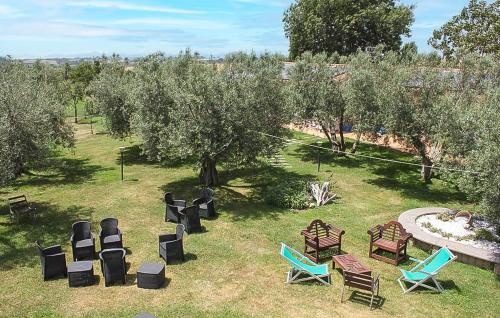 Úszómedence, Stunning Home In Pescia Romana With Swimming Pool in Pescia Romana