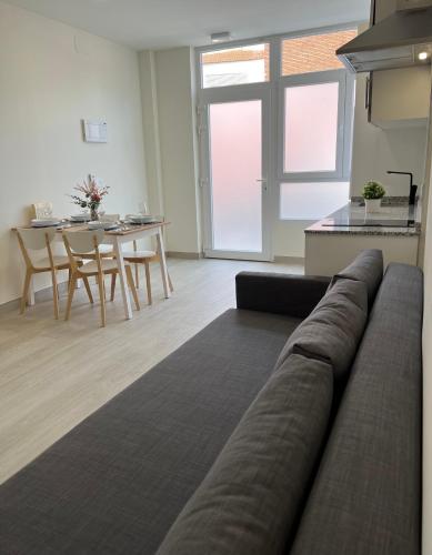 Comfortable apartment near the port and the beach
