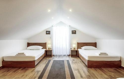 Stunning Home In Trilj in Budimir