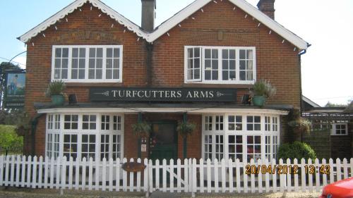 Turfcutters Arms - image 5