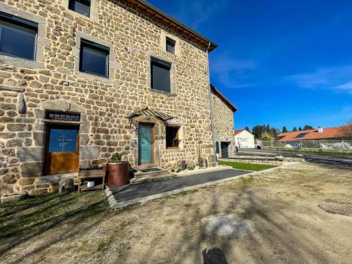 Chic & Dingo - Modern Apartment, Comfort, Wi-Fi in Saint-Didier-en-Velay