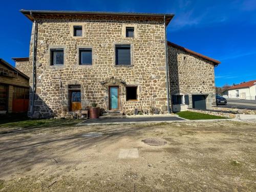 Chic & Dingo - Modern Apartment, Comfort, Wi-Fi in Saint-Didier-en-Velay