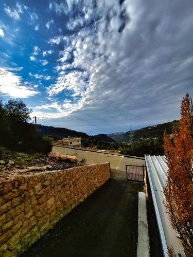 Ghine Duplex 2BR w Garden & Mountain View in Ghbaleh