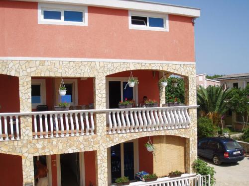  One-Bedroom Apartment in Vir II in Vir