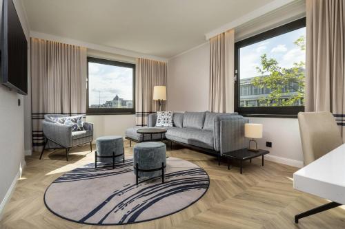 room detail thumbnail 1