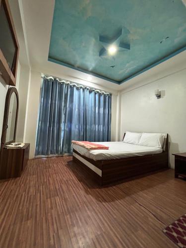 London Hotel and Lodge in Hetauda