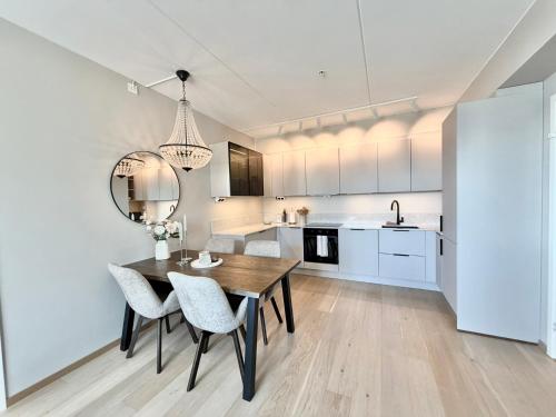 Central Apt with Sunny Balcony by the Beach, Oslo (photo 5)