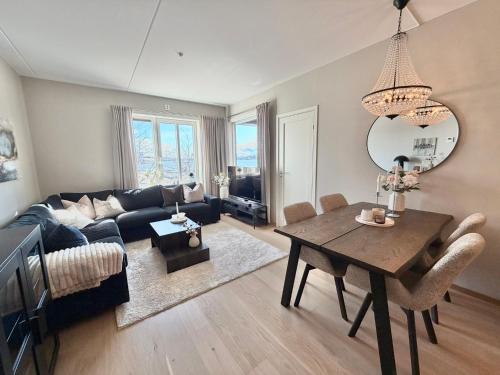Central Apt with Sunny Balcony by the Beach, Oslo