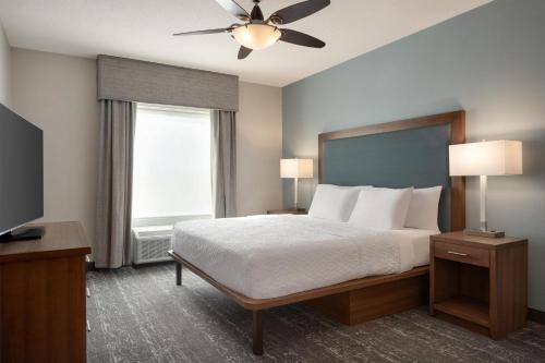 2 bedrooms, 4 beds