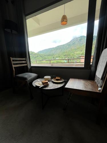 THHPSOCIETY - Exstacy stays & cafe - Your Romantic & Cozy Getaway - Mountain view , Hot tub , Parkin in Muktesvara