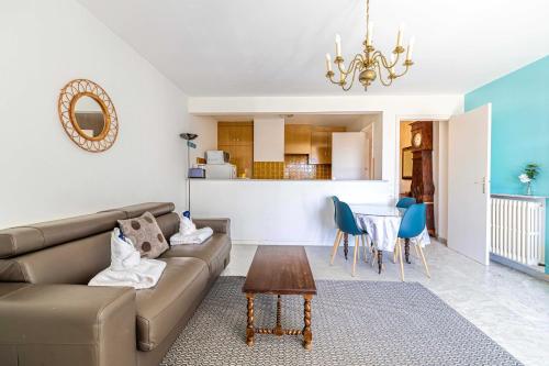 Bright Studio with Parking Near Beach & Old Town