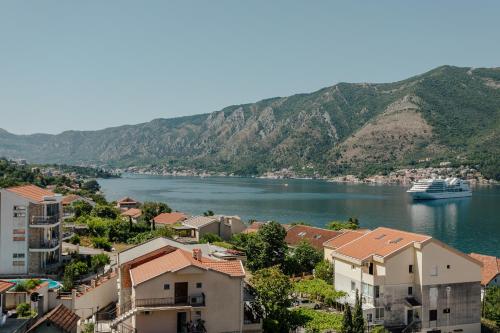 Hotel Casa del Mare Vizura Room Type - Deluxe Double Room with Balcony and Sea View