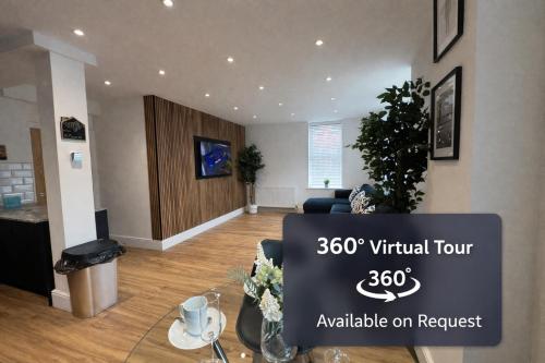 Stylish 2 Bedroom Coastal Apartment near Crosby Beach & Liverpool in Crosby