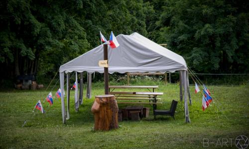 Rõdu/terrass, Utulňa na Beskyde- Dieťa zadať ako dospelého (Utulna na Beskyde- Dieta zadat ako dospeleho) in Klokocov