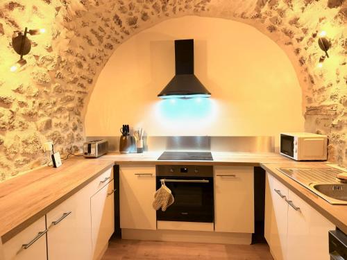 Kitchen, Le jardin de Grignan in Réauville