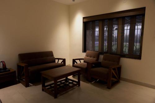 COSMIC INN in Hoshangabad