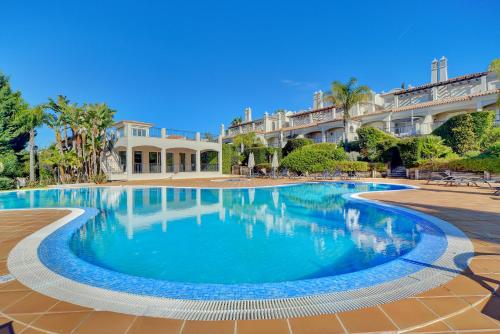 Villa Magnolia The Crest 3 quartos, piscina ténis – khách sạn tại Vale Formoso